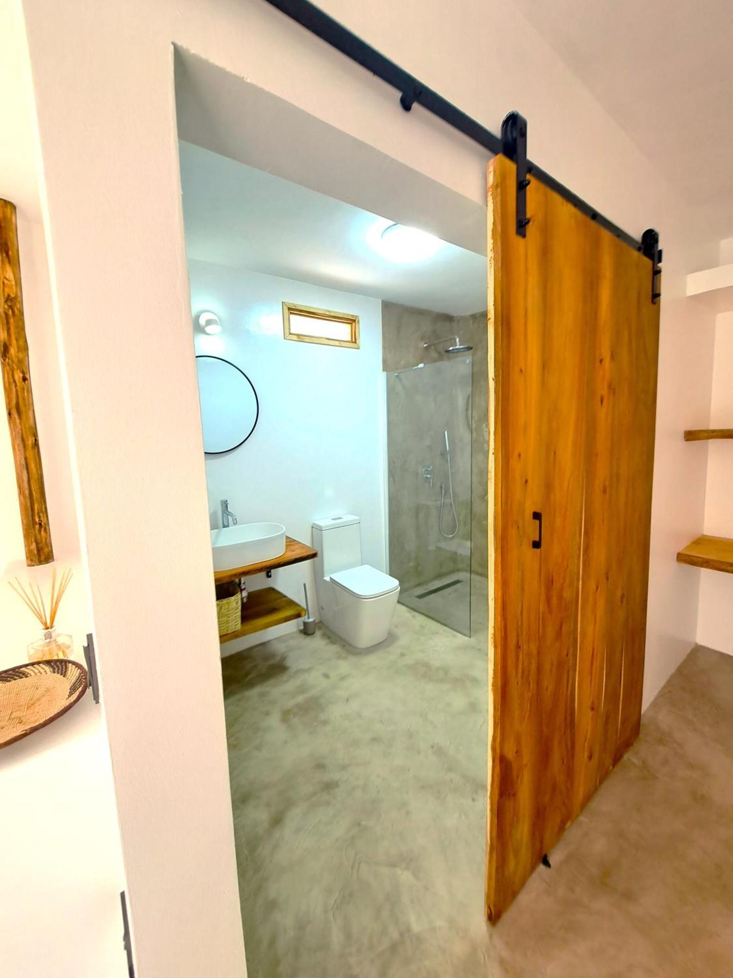 Boho Boutique Hotel - Beachfront , Adults Only , Private Pool 키웬그와 외부 사진
