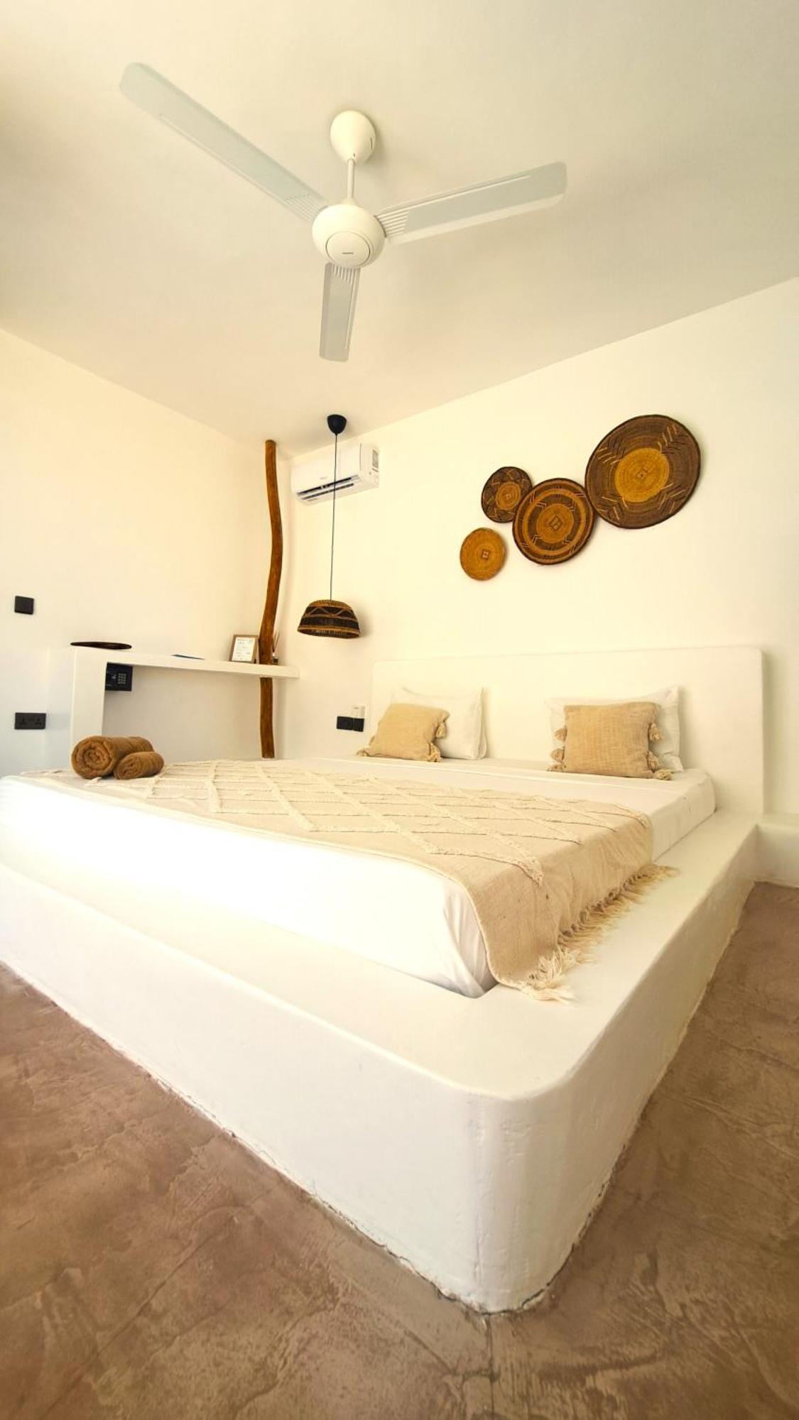 Boho Boutique Hotel - Beachfront , Adults Only , Private Pool 키웬그와 객실 사진