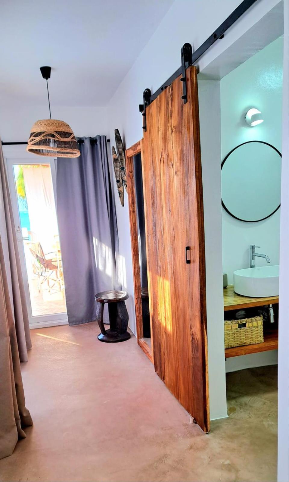 Boho Boutique Hotel - Beachfront , Adults Only , Private Pool 키웬그와 외부 사진