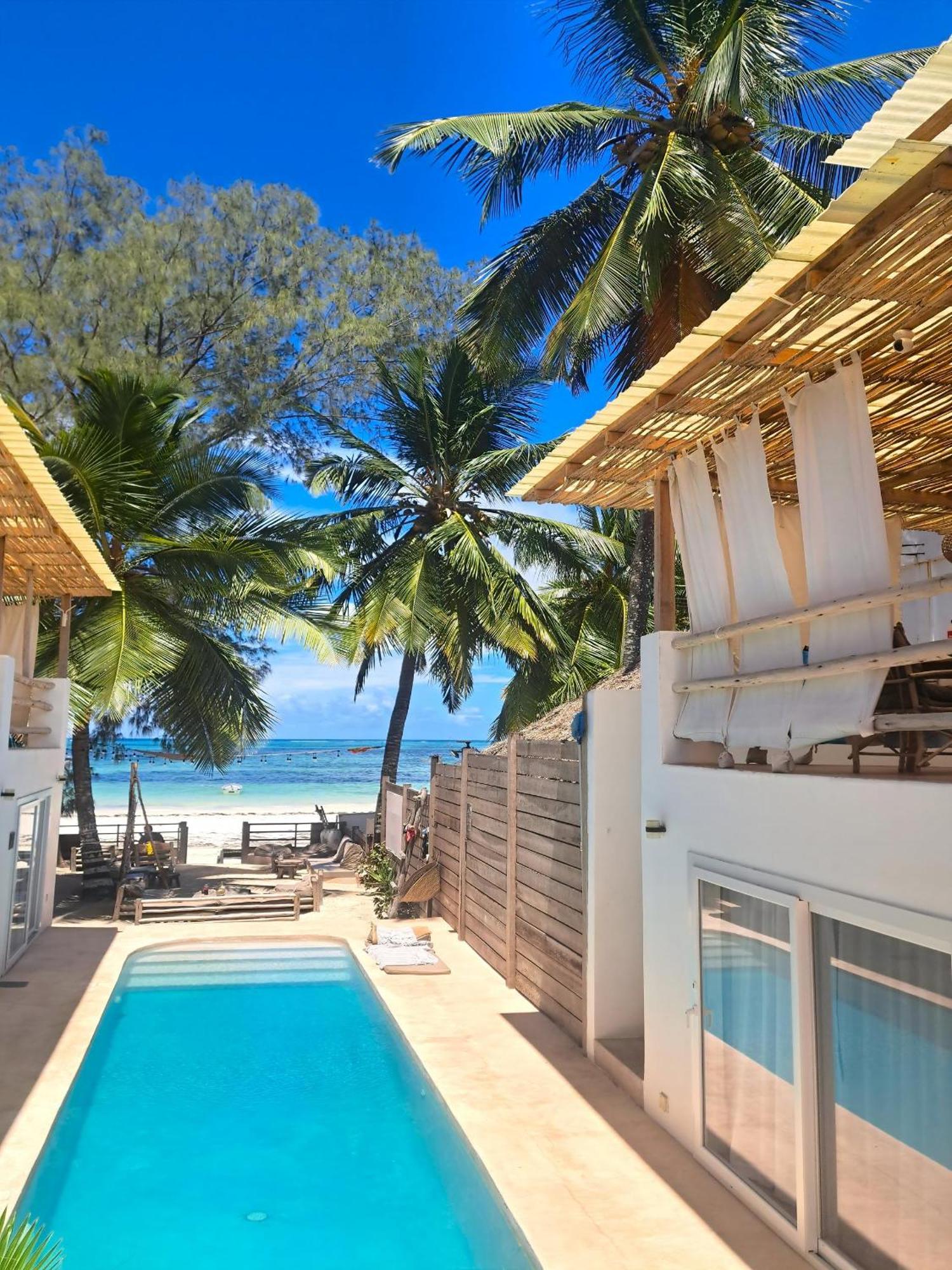 Boho Boutique Hotel - Beachfront , Adults Only , Private Pool 키웬그와 외부 사진