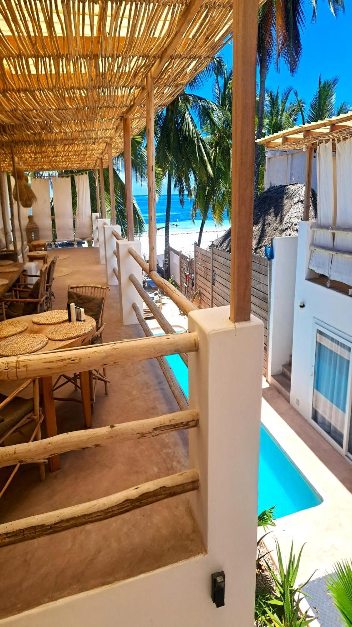 Boho Boutique Hotel - Beachfront , Adults Only , Private Pool 키웬그와 외부 사진